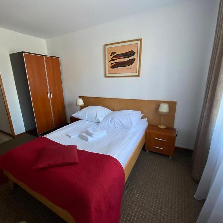 Aparthotel Obiekt "Czarny Rycerz" Jastrzębie Zdrój Exterior foto