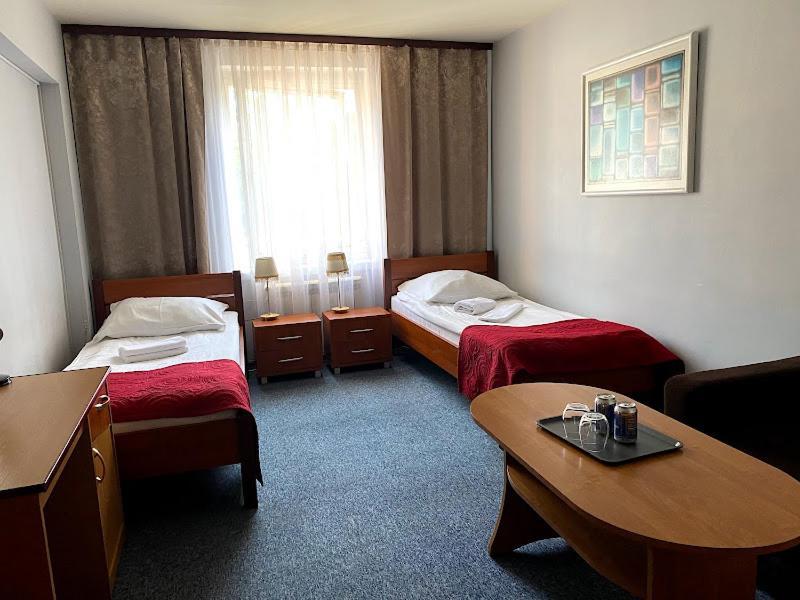 Aparthotel Obiekt "Czarny Rycerz" Jastrzębie Zdrój Exterior foto