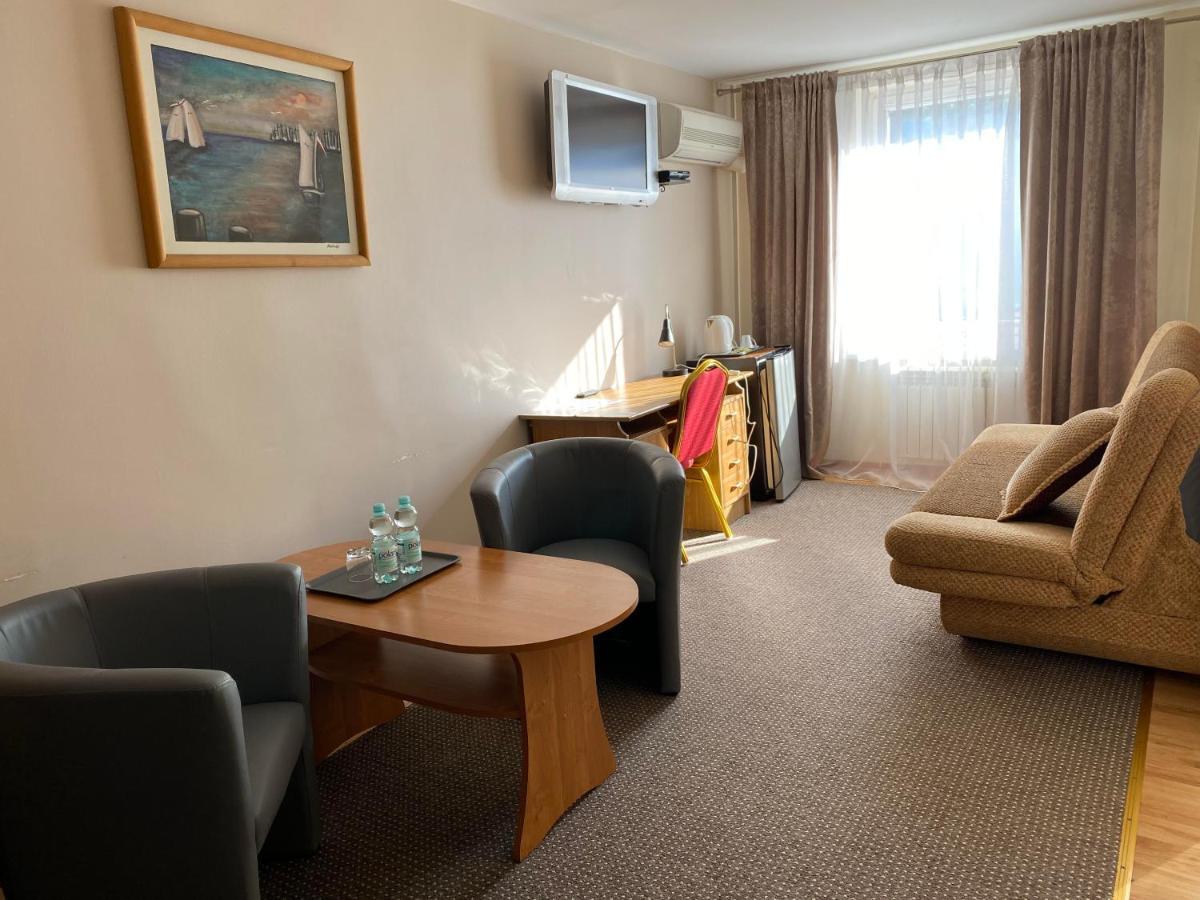 Aparthotel Obiekt "Czarny Rycerz" Jastrzębie Zdrój Exterior foto