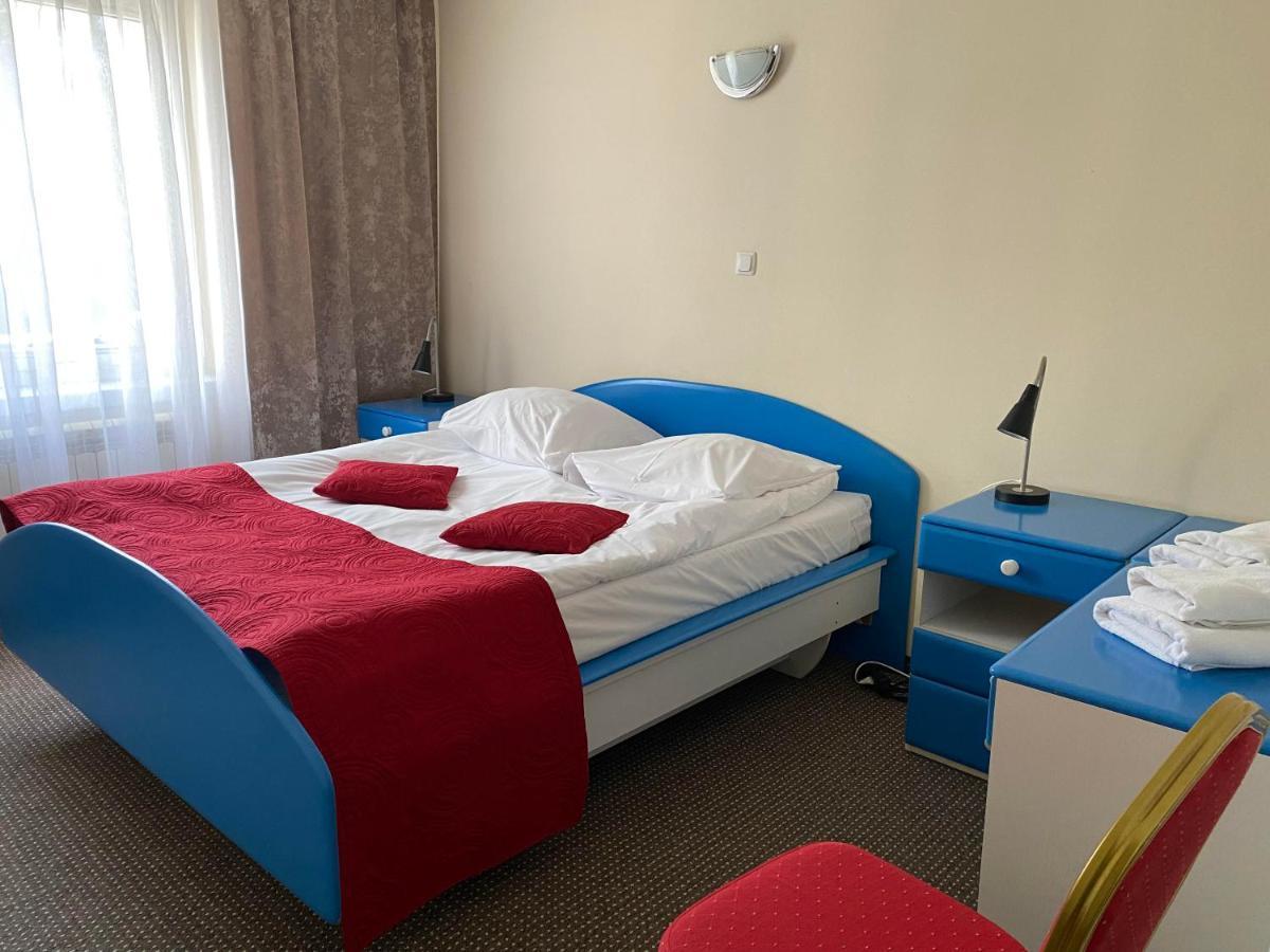 Aparthotel Obiekt "Czarny Rycerz" Jastrzębie Zdrój Exterior foto