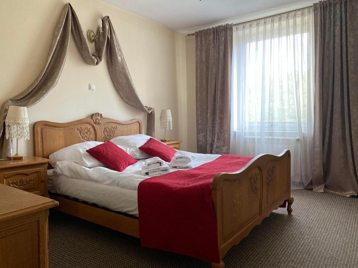Aparthotel Obiekt "Czarny Rycerz" Jastrzębie Zdrój Exterior foto